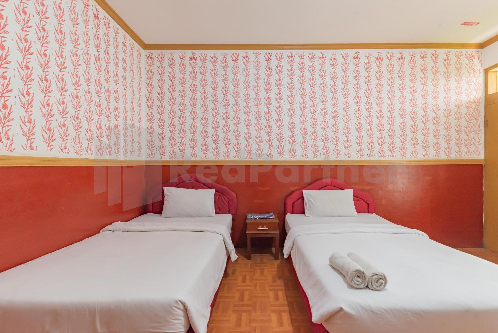 Seruni Guest House Near Alun Alun Lembang Mitra Reddoorz Eksteriør bilde