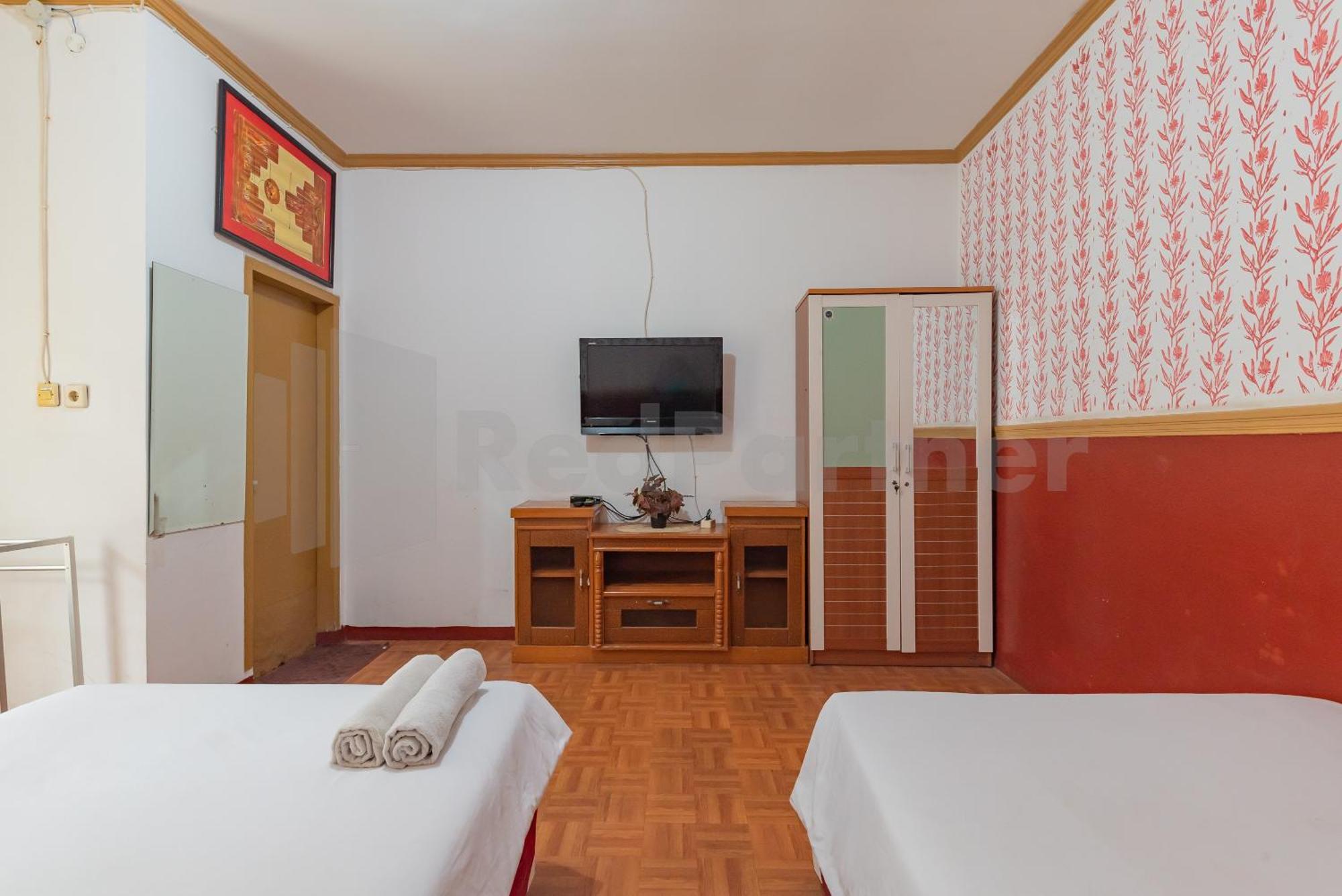 Seruni Guest House Near Alun Alun Lembang Mitra Reddoorz Eksteriør bilde