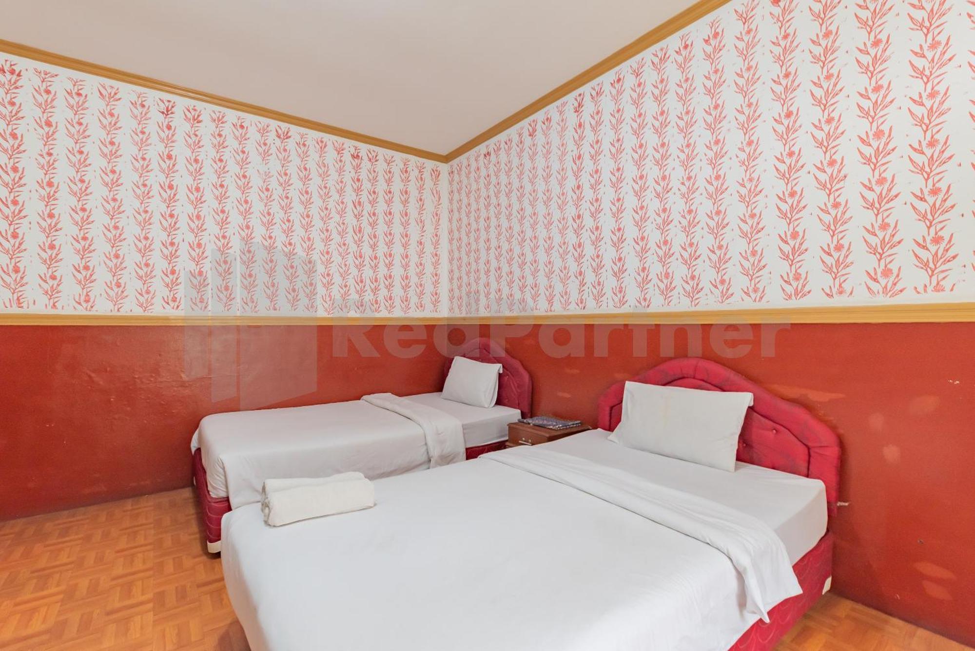 Seruni Guest House Near Alun Alun Lembang Mitra Reddoorz Eksteriør bilde